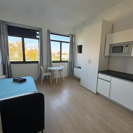 Lägenhet Stardust Padre Giuliani Milano