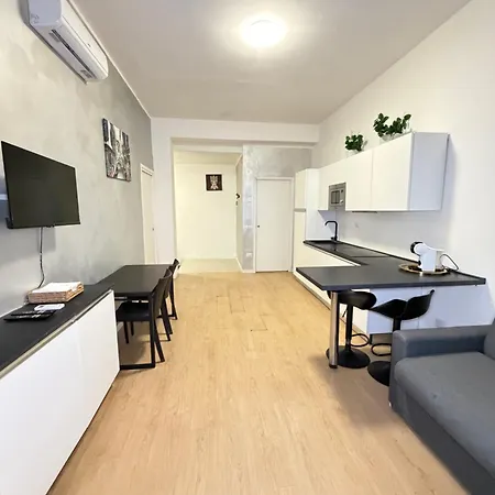 Stardust Padre Giuliani Apartamento