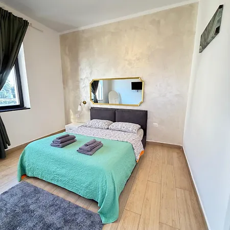 Apartamento Stardust Padre Giuliani Milão