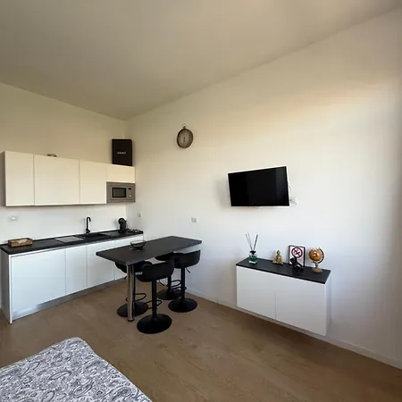 Stardust Padre Giuliani Apartamento *