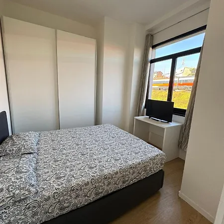 Stardust Padre Giuliani Apartman Milánó