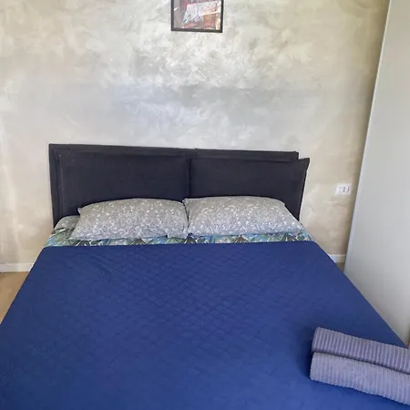 Stardust Padre Giuliani Appartamento